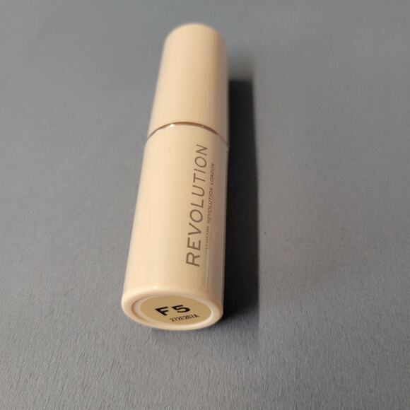 Revolution Fast Base Stick Foundation F5 0.21 oz 6.2g Makeup Revolution London - Picture 3 of 7